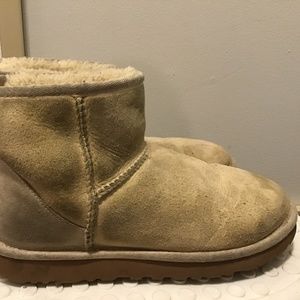 UGG classic mini boots size 7